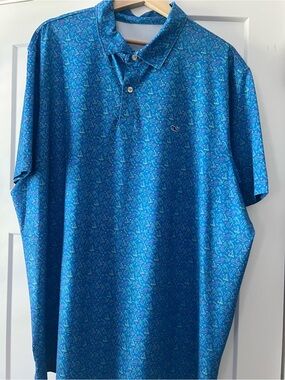 NWT Vineyayd Vines polo